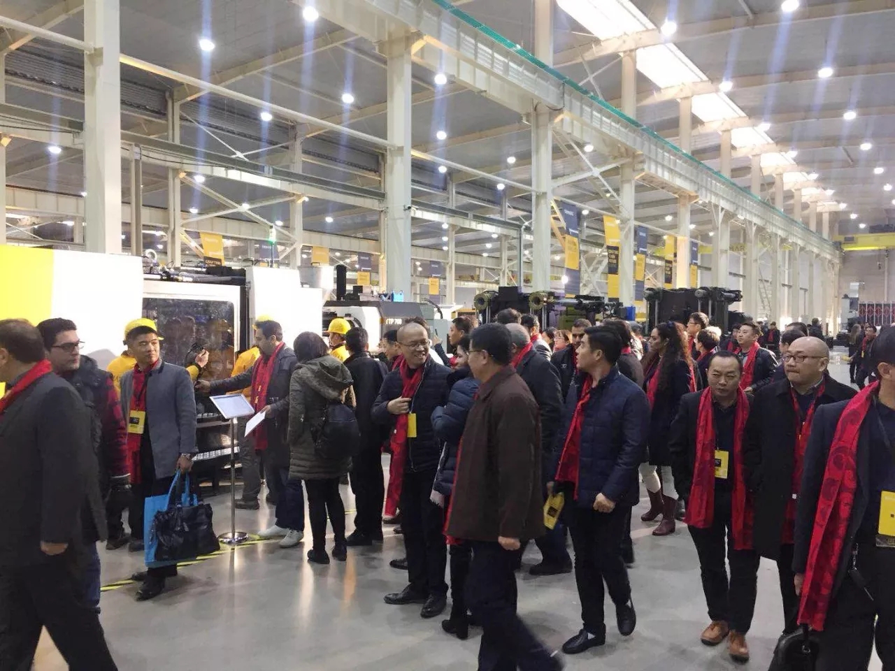 必发上演“两大喜”： 十周年庆+注塑智慧工厂完工